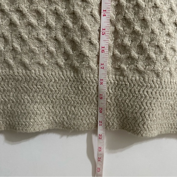 Kut From the Kloth Women's S Cream / Beige Chunky Cable Knit Turtle Neck Sweater - Picture 8 of 11